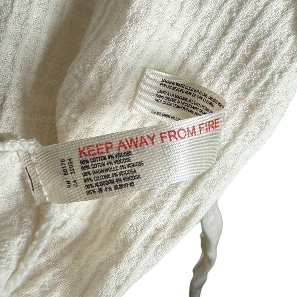 Free People Cream Ivory Waffle Relaxed V Neck Tie Waist Emeri Romper - Medium - Picture 12 of 12